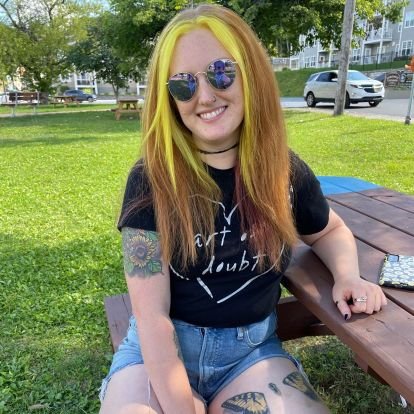 EmilyPower's profile picture. (She/Her/Elle) Public servant/ Fonctionnaire publique. Activiste 2SLGBTQIA+ activist. Views are my own/ Les opinions sont les miennes.