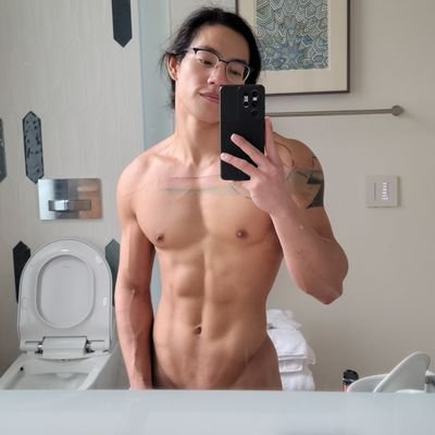 29 | Blogger | Trekkie | Gamer | Gym Rat | Minnesota Nice ☃️ |📍San Francisco 🌉