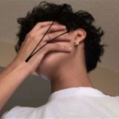 ChwapiI's profile picture. 