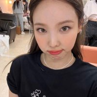 TWICE日本活動時のボディーガード(公式) (@nayeon09220703) 's Twitter Profile Photo TWICE日本活動時のボディーガード(公式) (@nayeon09220703) 's Twitter Profile Photo