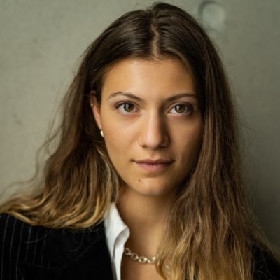 Female Identifying Actor, Model and Singer —— Graduate of East 15 Acting School