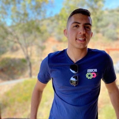 Learning to program and documenting my journey in hopes to help others in my shoes.