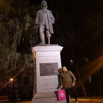 Jefe de cocina Embajada de EEUU (Madrid) 
Entrenador Alevín  A.D.U Carrascal                             Español🇪🇦 Mostoleño💙