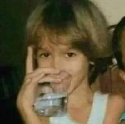 SinceraDeia's profile picture. Flamengo🖤❤🥰

São as coisas que mais amamos que nos destroem- Jogos Vorazes