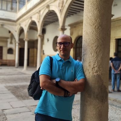 isidrorodfer's profile picture. Profesor de matemáticas de secundaria y bachillerato.
La felicidad no está en hacer lo que te gusta sino en que te guste lo que haces... ¡Seamos felices!