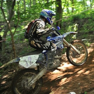 yamadayzx150's profile picture. 仕事の前に、先ずは休憩から❗☕
内燃機屋ではありません。ゴロが好きなので名のってるだけ。百姓を生業とし🌾車にあまり興味ない怪しげな車屋も営んでいたり。オフロードバイクしか乗りません。マッチと呼ばれて40余年。給食で脱脂粉乳を飲んだ最後の世代かな?