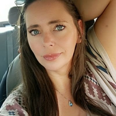 Mom to a real life superhero ❤ #raredisease
PettyBettyCrocker 🥧 on hiatus
$bradensmom14 💜
NBA 🏀 WWE