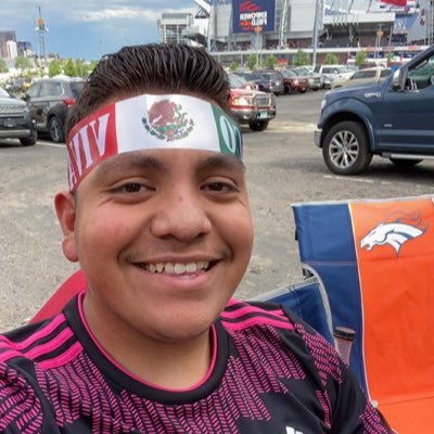 CAReyes106's profile picture. 25🇲🇽🇺🇸/DB4L🧡💙🔥