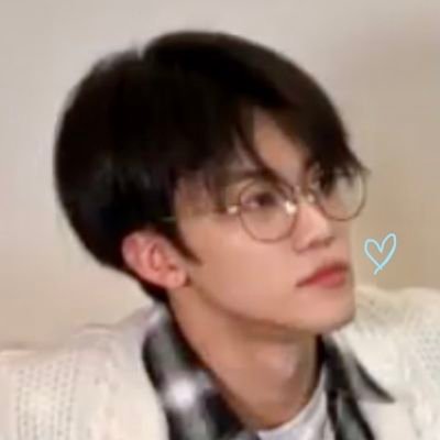 #nct #exo #enhypen ⁾⁾₍🖇₎¹one new comment ::﹫#나재민 #박지성 you're the person with the sweetest heart in the world, i'm proud to love someone like you