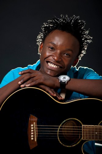 ona ss kuna watu wanajiona master facebook kumbe pumba tup kaziyao?  mwangalie!!!!!