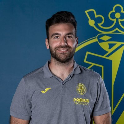 Médico en el Villarreal CF ⚽️ máster en traumatología del deporte por la UCAM. Especialista en Ecografía MSK e intervencionismo, médico del fútbol FIFA.