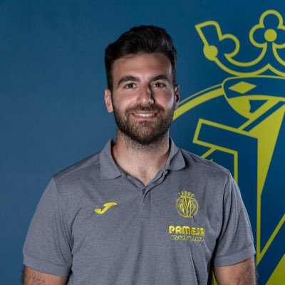 Médico en el Villarreal CF ⚽️ máster en traumatología del deporte por la UCAM. Especialista en Ecografía MSK e intervencionismo, médico del fútbol FIFA.