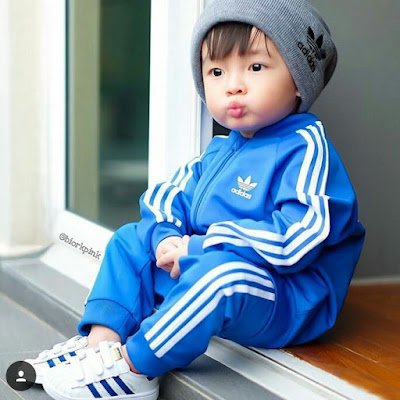 simpletricks10's profile picture. 