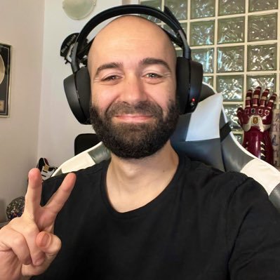 Streamer su Twitch! Live tutti i giorni! https://t.co/8WDjlh1Jac 📩 theslim84ttv@gmail.com