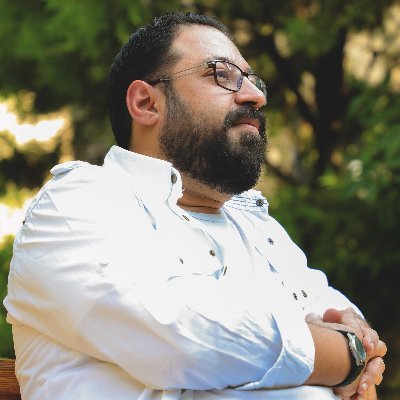 ehsan_hoshiyar's profile picture. درگیر جهان زیبای «بازی»
مبتلا به خبر و رسانه
 تا همیشه روزنامه‌نگار...