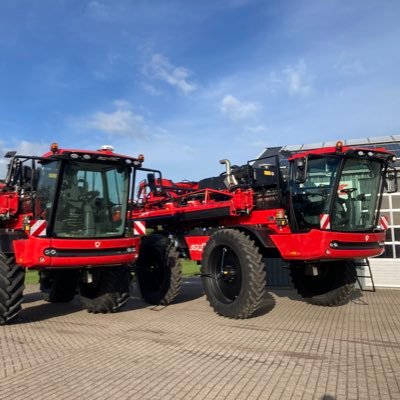 Geertsema b.v. is een mechanisatiebedrijf dat als hoofdmerk Claas trekkers en machines levert, gespecialiseerd in verbreden van trekkers op 3 meter.