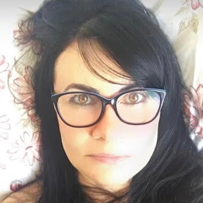 Nordestina. Dra. e Mestre em Educação. Professora com orgulho.