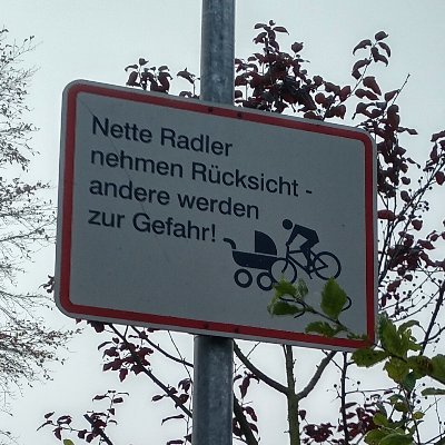 Entwickler, Fahrrad-Enthusiast, Radweg-Verächter, Papa der süßesten Zwillinge. 
Sternchenfrei.

Redet Stuttgart schlecht.

@MartinTriker@mastodon.social