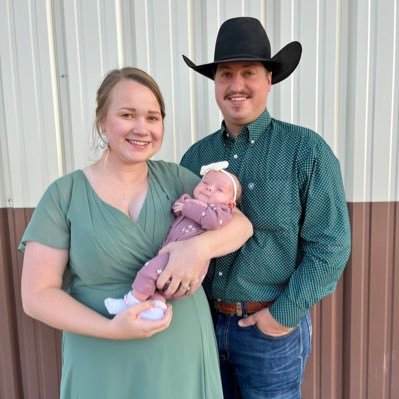 Newmangirl11's profile picture. Cows•Turquoise•Family