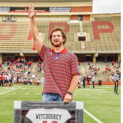 @wkufootball Alumni • UF DPT • Roll Tops Go Gators #GoBolts #RaysUp #SiegeTheDay

IG: @chowdown9