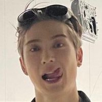 🥴 (@idolbator) 's Twitter Profile