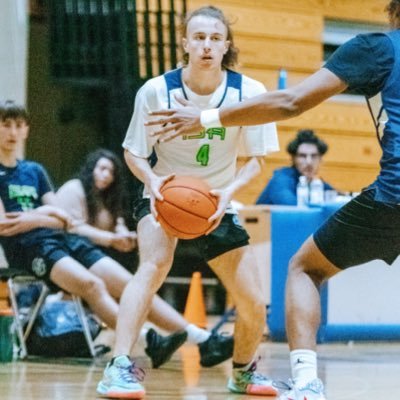 18 year old, 6’0 2 way guard  📍Sydney Australia   Senior season highlights  https://t.co/2LCJphQIrq