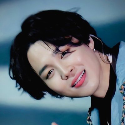 EmpressEdz's profile picture. Part-time Vampire | Full-time ARMY | Missing Jimin 24/7 | Cultist-Hater | She/They 🌈 | 28