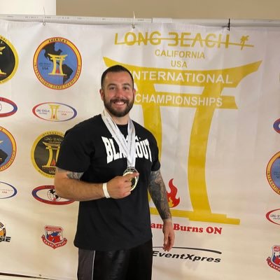 Growing streamer who’s never going to stop!!! Affiliate with twitch! Follow and I’ll follow back! Army veteran! Support the Tik tok account manny_2_gunzz