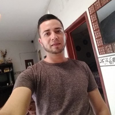 La diferencia entre lo posible y lo imposible está en la determinación de una persona.

#siguemeytesigo 😎