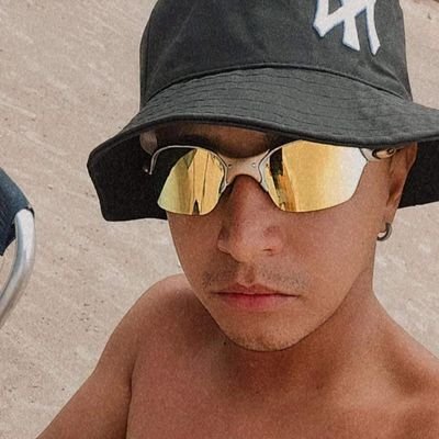 ItinhO77tt's profile picture. na dúvida, siga sempre a esquerda!