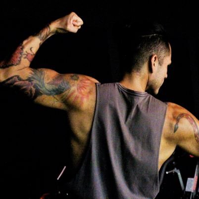 juangonher_mx's profile picture. Prof. de educación física por carrera. Instructor de GroupFitness por vocación. MasterTrainer de StrongNation y AFAA.

Platiquemos sin pelos en la lengua ✌🏽✌🏽