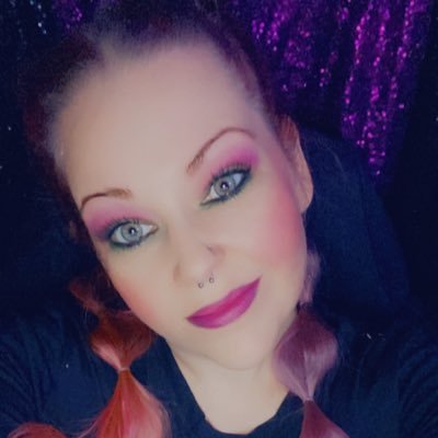 Girl gamer | Twitch streamer | Wife and mommy of 2 |