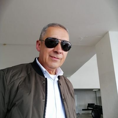 Soy ultra derechista, mi familia y mi patria son primero y hasta la última gota de sangre por ellos