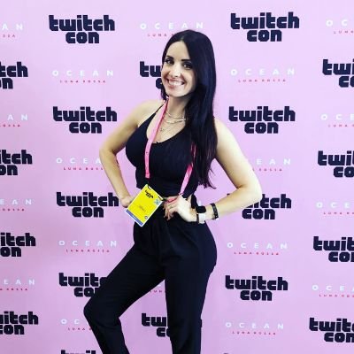 👑 eSports Host & Caster ❤ Queen of the Seas ❤ Partnered Twitch Streamer ✉️Business: bbxhtwitch@gmail.com