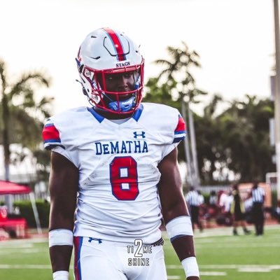 @DeMathaCatholic Class of 2023 5’11” 185 lbs Running back and Track student athlete. 3.5 GPA NCAA ID 2206579438