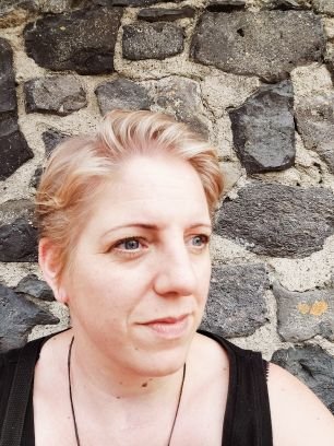 Studentin @Cultural_Data @Uni_MR; BA Kunst, Musik, Medien; MA Kunstgeschichte