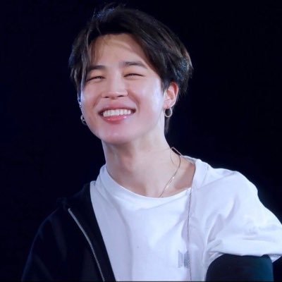 DimpleBear_'s profile picture. Bts only