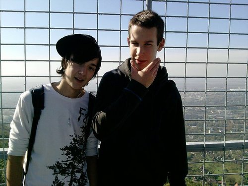 Essenciaa95's profile picture. League of Legends, Heroes of Newerth, Diablo 3... MMORPG-ket is nagyon kedvelem, egyelőre csak ennyi és BAYLIFE!!