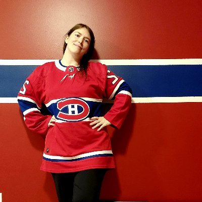 Hockey-lovin, rock-listenin, techie geek, severe weather junkie, cirque performer, fire spinner

#Habs #PWHLMtl #Packers #Brewers #Badgers