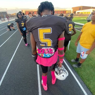 C/O 2027/14yr/position wr,outside linebacker|Crandall MS🖤💛/wanna become D1/🏈🏀👣/i’m 5’11 and weight 150 i’m from baton rouge Louisiana⚜️ but stay in Texas