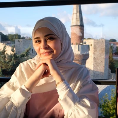 Reemkabbout's profile picture. PhD student in Biomedical and Clinical Sciences @IUCPQ | Pulmonary Hypertesnion 🫁 | Epigenetics 🧬 | Partial Biologist, partial Bioinformatician 👩🏻‍💻