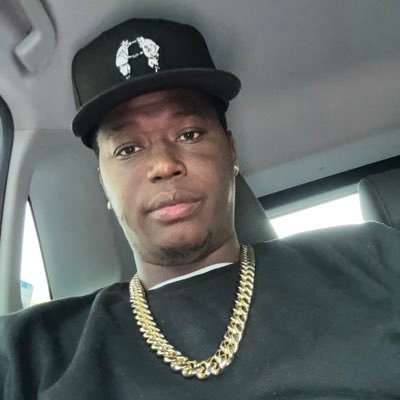 Emoney_Bags149's profile picture. 