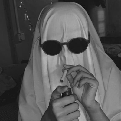 wtnstdie_'s profile picture. 