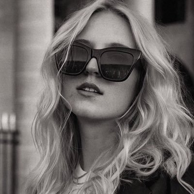 cwittwer37's profile picture. 𝑨 𝒄𝒍𝒐𝒕𝒉𝒊𝒏𝒈 𝒃𝒍𝒐𝒈𝒈𝒆𝒓 𝒘𝒉𝒐 𝒑𝒖𝒓𝒔𝒖𝒆𝒔 𝒂𝒓𝒕. 𝒇𝒂𝒔𝒉𝒊𝒐𝒏, 𝒇𝒐𝒐𝒅, 𝒓𝒆𝒂𝒅𝒊𝒏𝒈, 𝒆𝒙𝒆𝒓𝒄𝒊𝒔𝒆, 𝒕𝒓𝒂𝒗𝒆𝒍