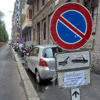 Account denuncia per il parcheggio selvaggio nella città di Milano

Account to denounce obstructive parking in the city of Milan