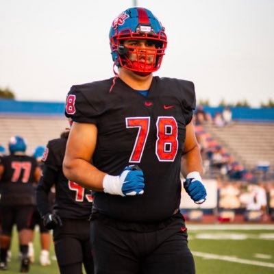 AndyNieves78's profile picture. Serra High school |C/O 24 LT/RT| 6’5/290 | 3.4 GPA