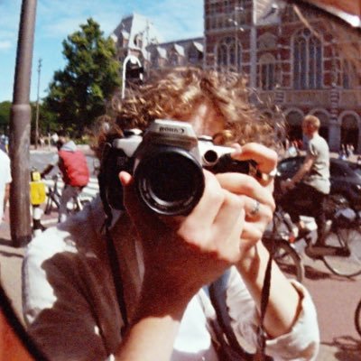 thecineniall's profile picture. Blue skies and golden sunshine, all along the way