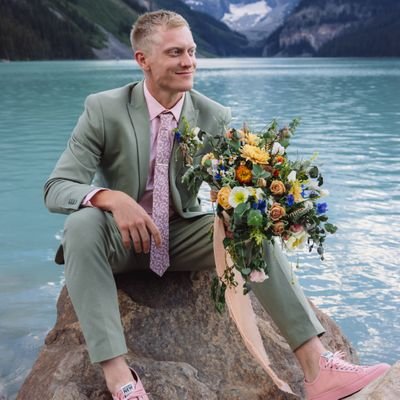 taking life one mile at a time.
he/him. husband.
master of bug science.
Field/Lab Scientist. master gardener.
pollinator conservationist. podcast host. nerd.