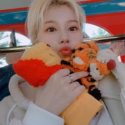 5/ 13💖 TWICE💜NiziU🐿