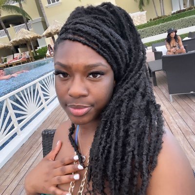 zauriaaaa's profile picture. 22 | miami | famu alumna